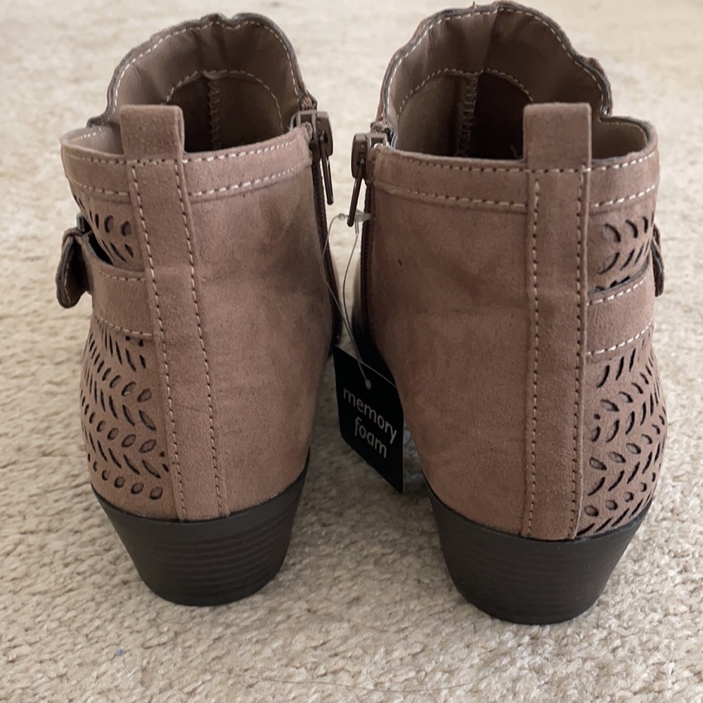 Tan booties - Picture 5 of 6
